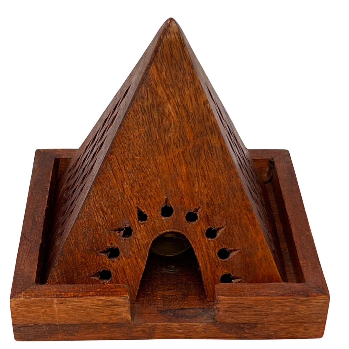 Rückansicht der Holz-Räucherpyramide mit großer bogenförmiger Öffnung